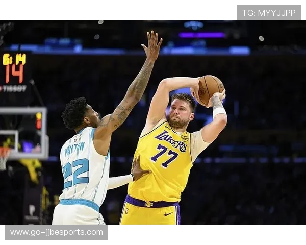 湖人客战黄蜂,三球缺阵主队火力受损难敌东契奇 湖人客战黄蜂,三球缺阵主队火力受损难敌东契奇